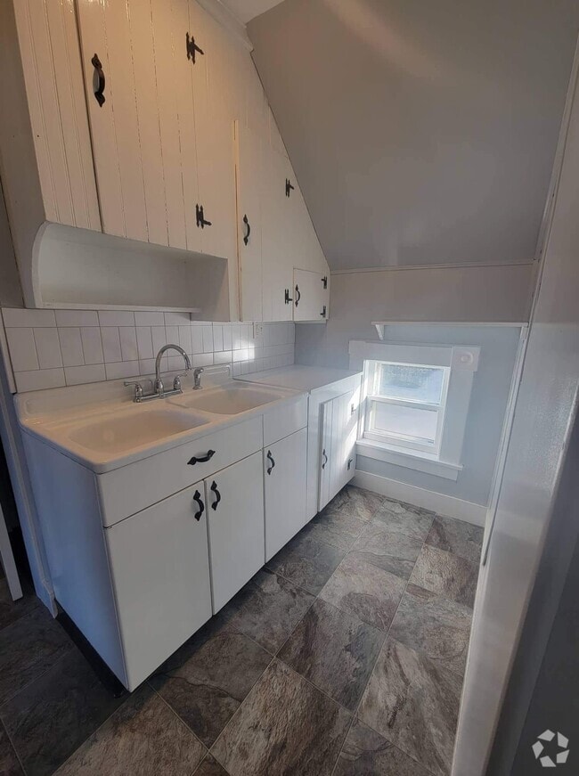 Building Photo - 184 S Main St Unit 1 Rental