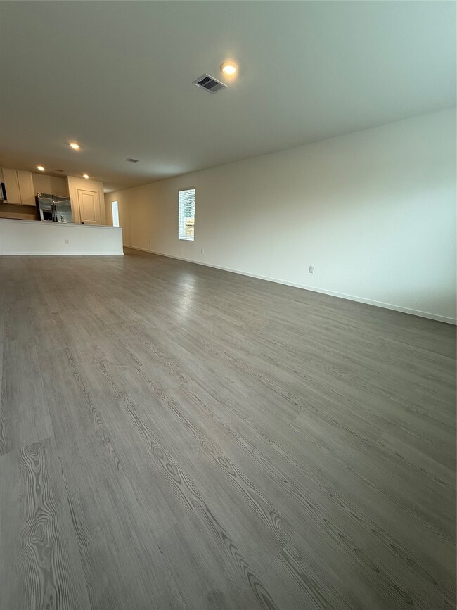 Photo - 18753 Loom dr