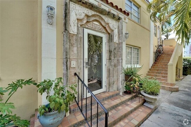 Building Photo - 880 SW 49th Terrace Rental