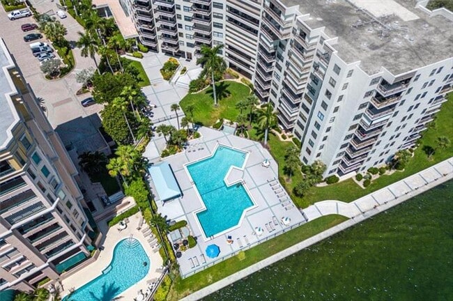 Photo - 2900 NE 14th Street Causeway Unit 209