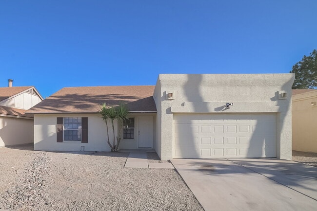 Building Photo - 10119 W Windsor Blvd