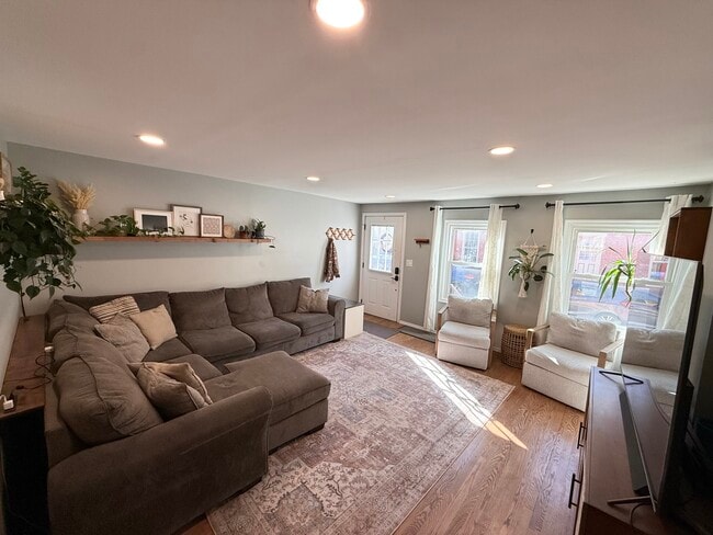 Photo - 206 Herr St
