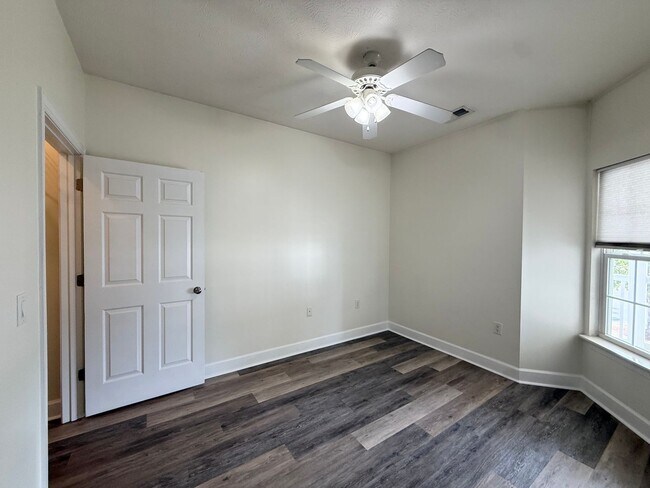 Photo - Myrtle Beach - 3 Bedroom / 2 Bathroom Condo