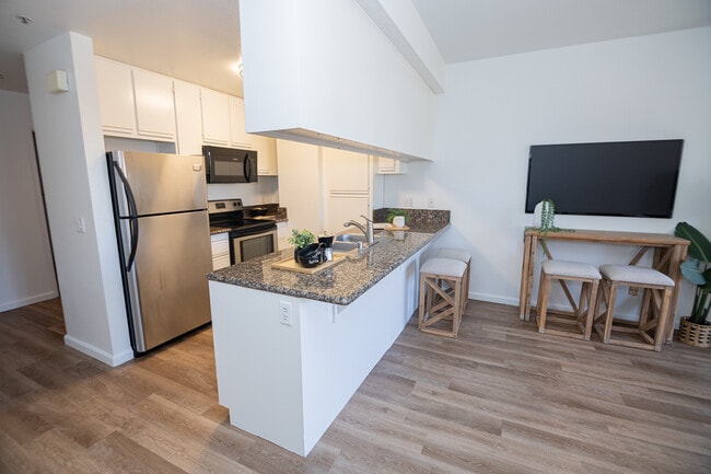 Photo - Horton 4th Avenue