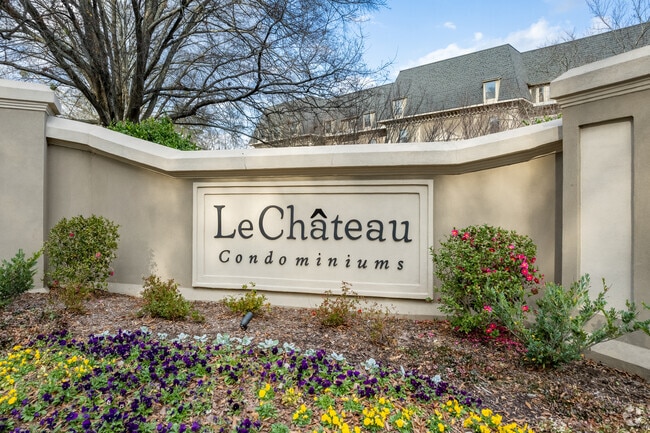 Photo - Le Chateau