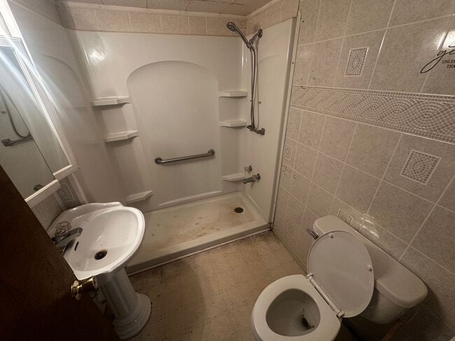 Photo - 6303 Sherman St