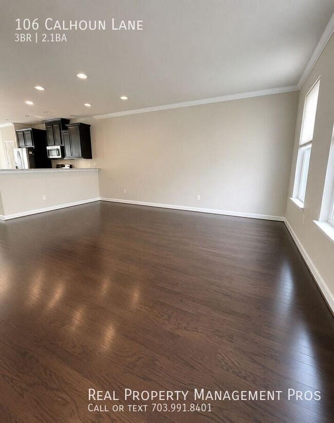 Photo - 106 Calhoun Ln