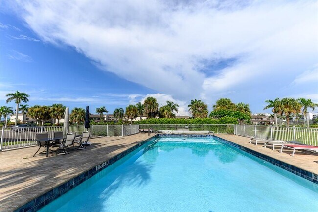 Photo - 220 Coldeway Dr Unit 112