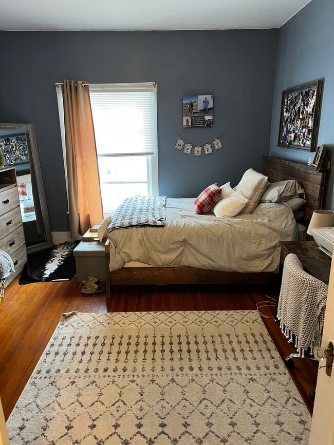 Photo - Great location 4 bedroom, 2 bathroom house...