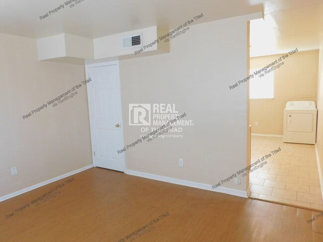 Photo - 4302 Parker St Unit A