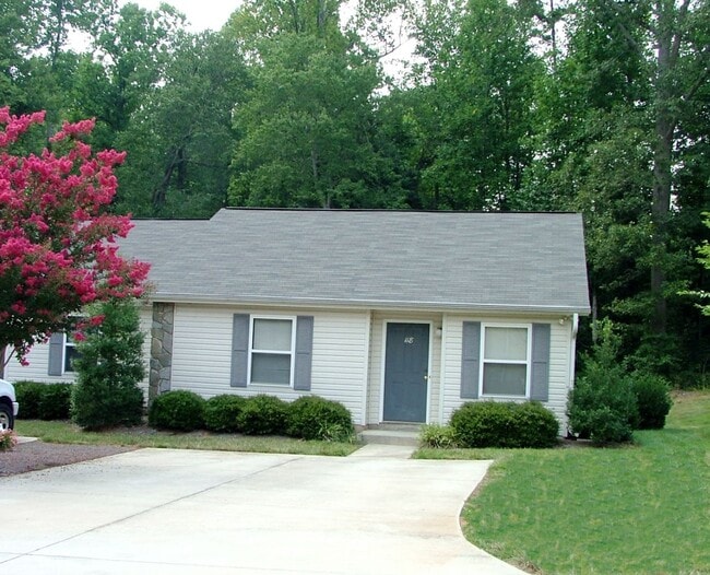 Building Photo - 118 Bogey Ln Rental