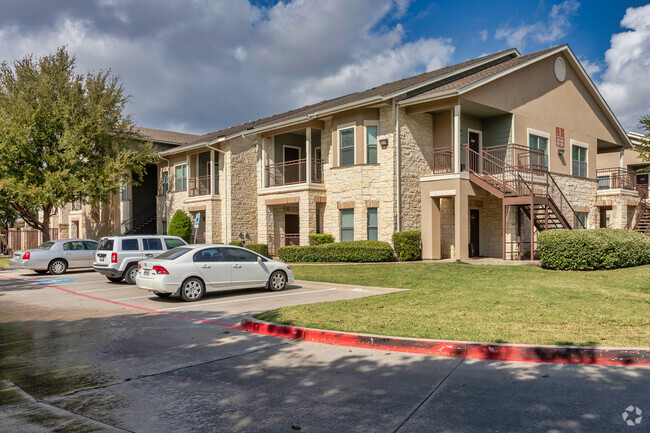 Photo - The Forum at Grand Prairie Apartments