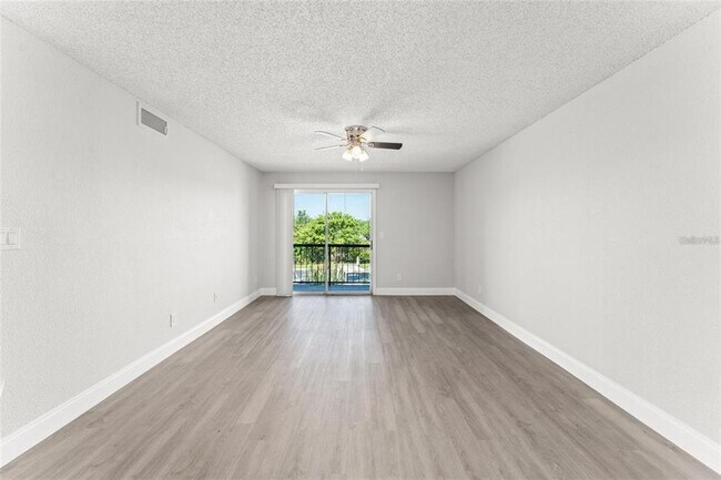 Photo - 1932 Lake Atriums Cir Unit 69