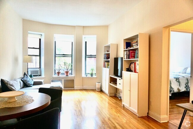 Building Photo - 30 E 95th St Rental