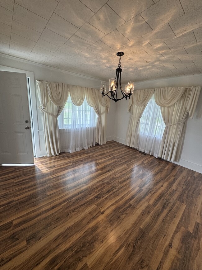 Photo - 1495 Eli Bowen Rd