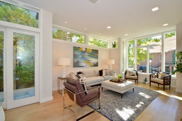 Photo - 140 Banks St