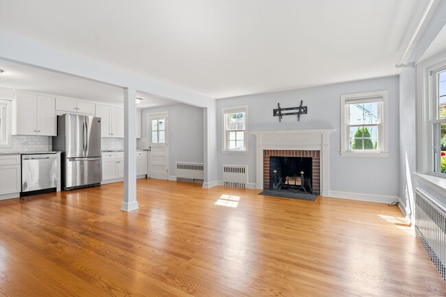 Photo - 204 Ridgewood Rd