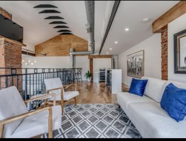 Photo - Madison Ave Unit 900 Madison Apt B