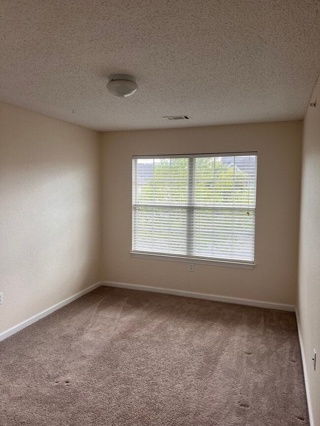 Photo - 240 Swaying Pine Ct