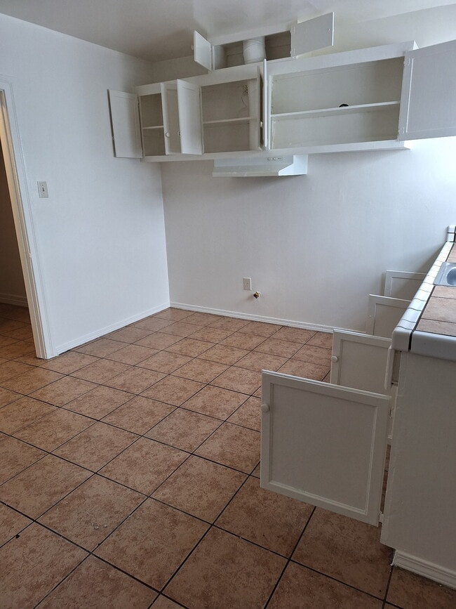 Photo - 1435 W 51st St