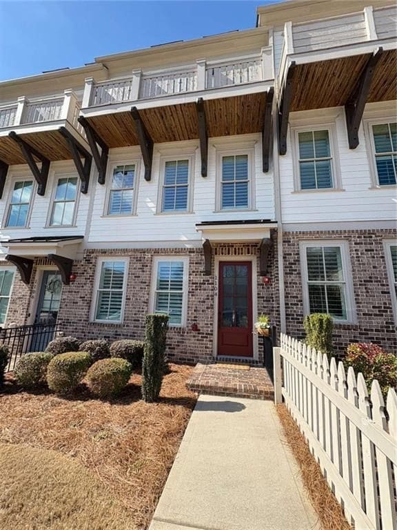 Photo - 1104 Thomas St