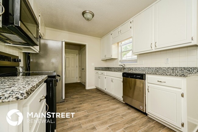 Photo - 10311 Commons Crossing