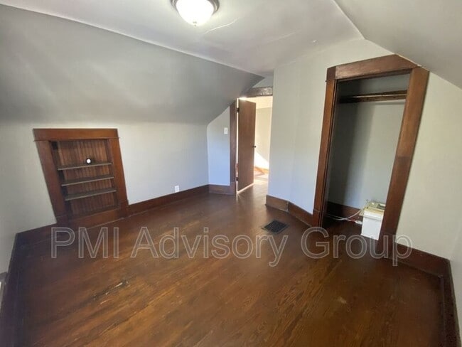 Photo - 710 SW Jewell Ave