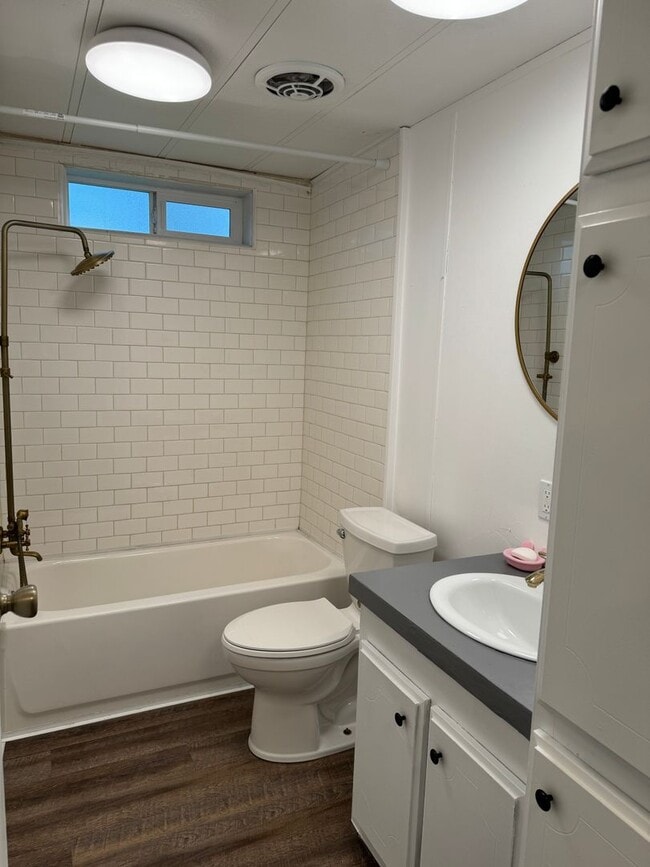 3 bed 2 bath manufactured home on large co... Rental House Rental in