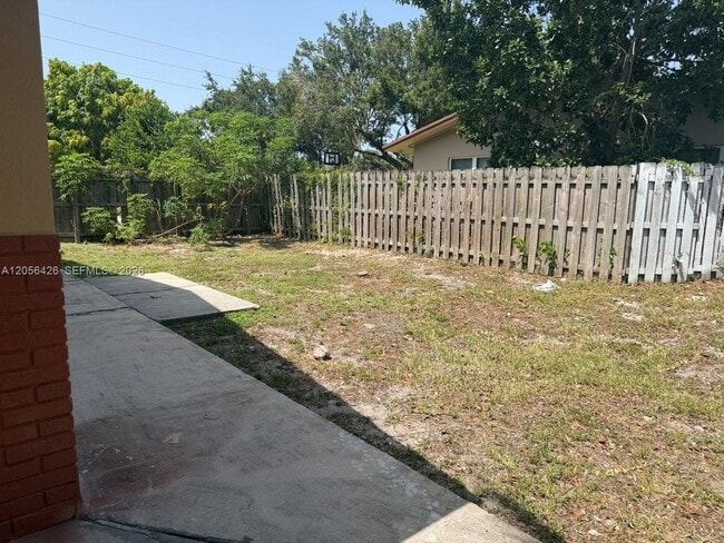 1132 NE 5th Ave Unidad 2