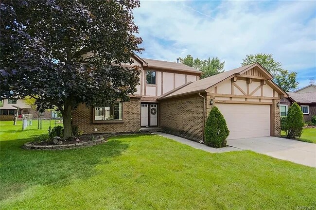 Photo - 1477 Fairfax Dr