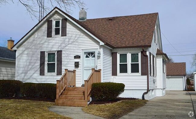 Building Photo - 1808 34th St Rental
