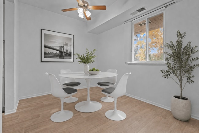 Photo - Six Trails Apartments - Saline, MI