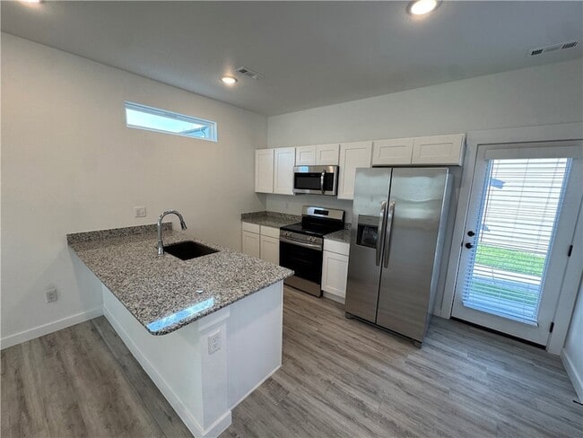 Photo - 910 Massachusetts Ave