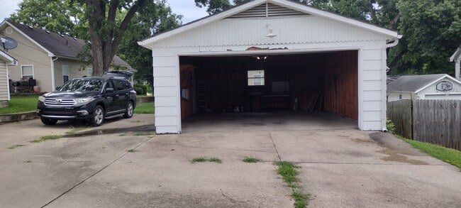 Photo - 924 Kearney St