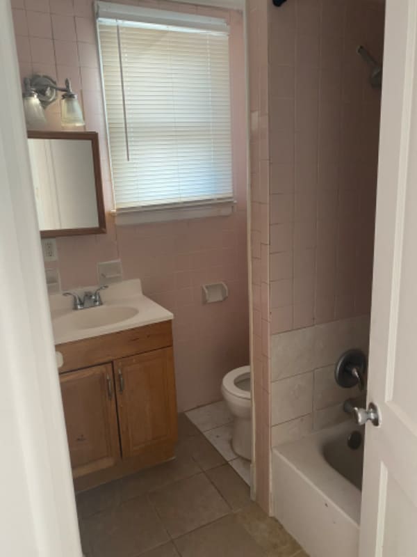 Photo - 154 Watson Ave Unidad 1