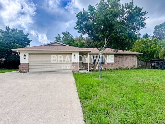 Photo - 817 Hemlock Terrace