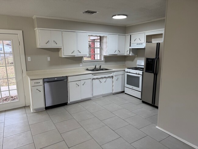 Photo - 3012 Gaines St