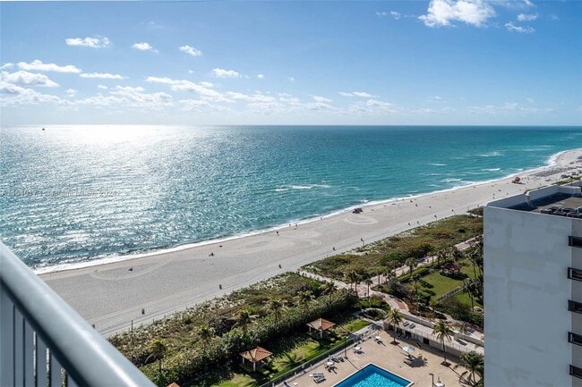 Ocean View - 2655 Collins Ave Unidad 2410 Rental