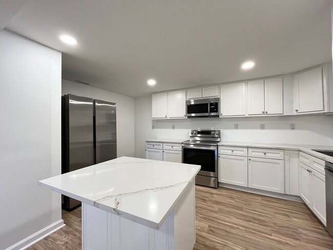 Photo - Modern 2BD, 2BA with 3rd Bonus Room Near Downtown Durham with Assigned Off-Street Parking and Bac... Unit B
