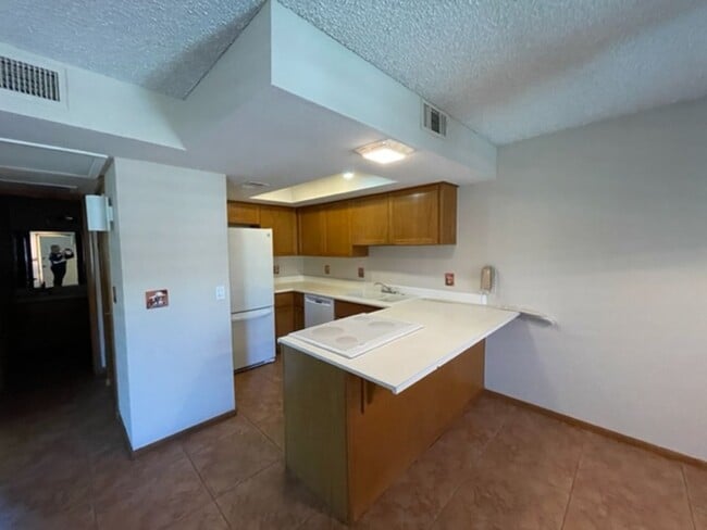 Photo - 1 bed, 1 bath upstairs unit for rent