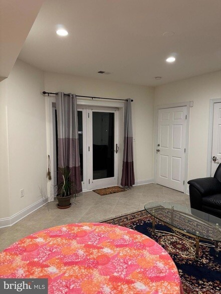 Photo - 6953 Pine Crest Ave