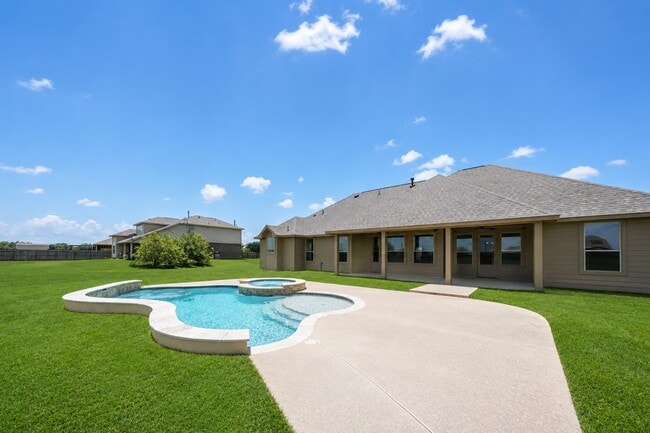 Photo - 8007 Lehman Rd