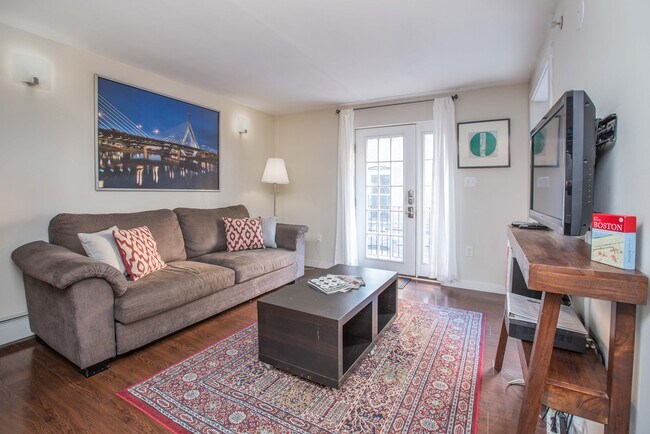 Photo - 18 E Springfield St Unit 1