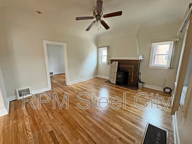 Photo - 1322 Claremont Ave