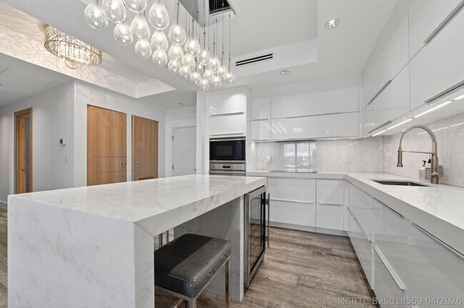Photo - 2301 Collins Ave Unit Ph14