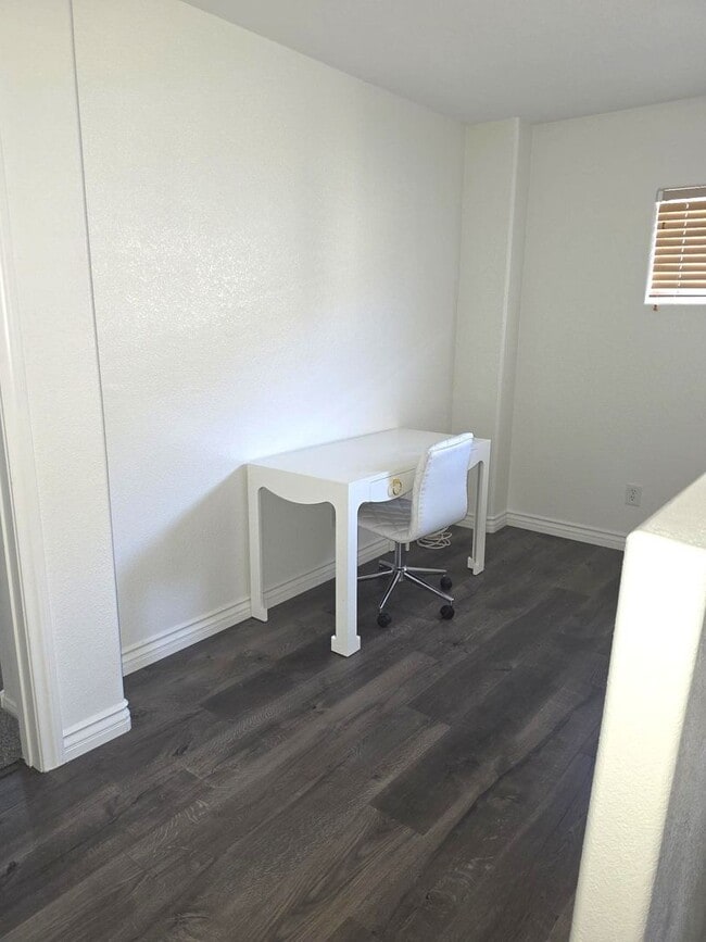 Photo - Firewood/ 3 Bedroom Furnished
