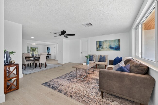 Photo - 12734 2nd Isle