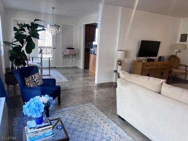 Photo - 1375 River Rd Unidad 2k