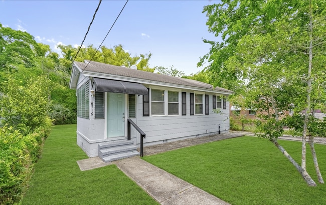 Photo - 6716 Perry St