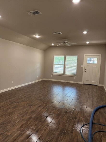 Photo - 303 N Colbert Ave